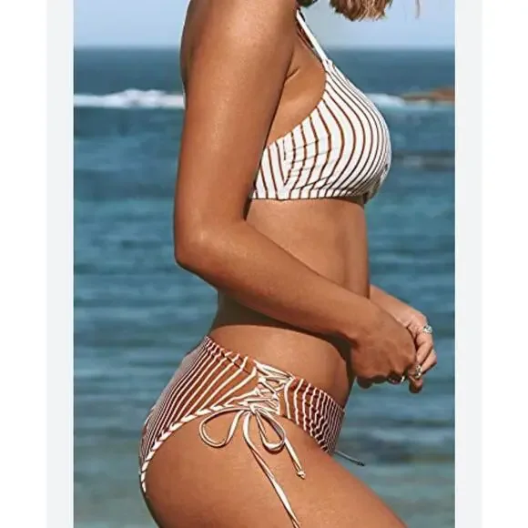 NWT- Cupshe bikini with reversable bottom - Picture 1 of 6